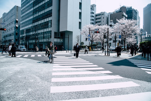毕节为何勤工俭学对在日本的留学生的职业生涯至关重要？